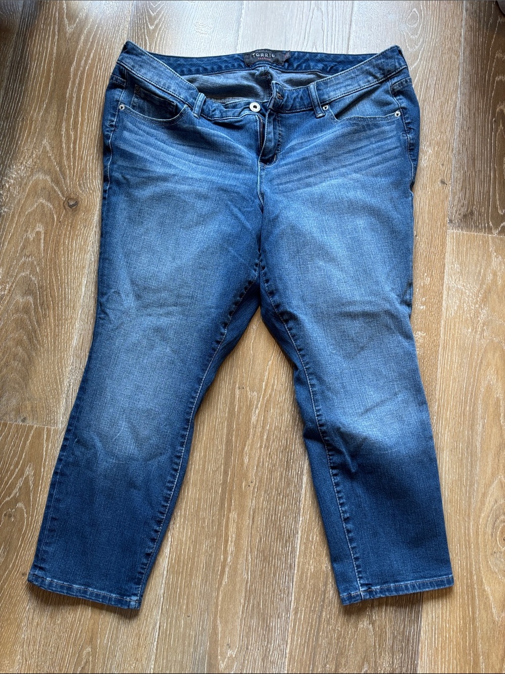 torrid Dark Indigo Cropped Ankle Jeans